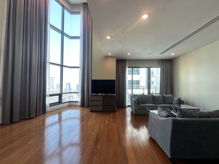 Condominium in Sukhumvit : Bright Sukhumvit 24 